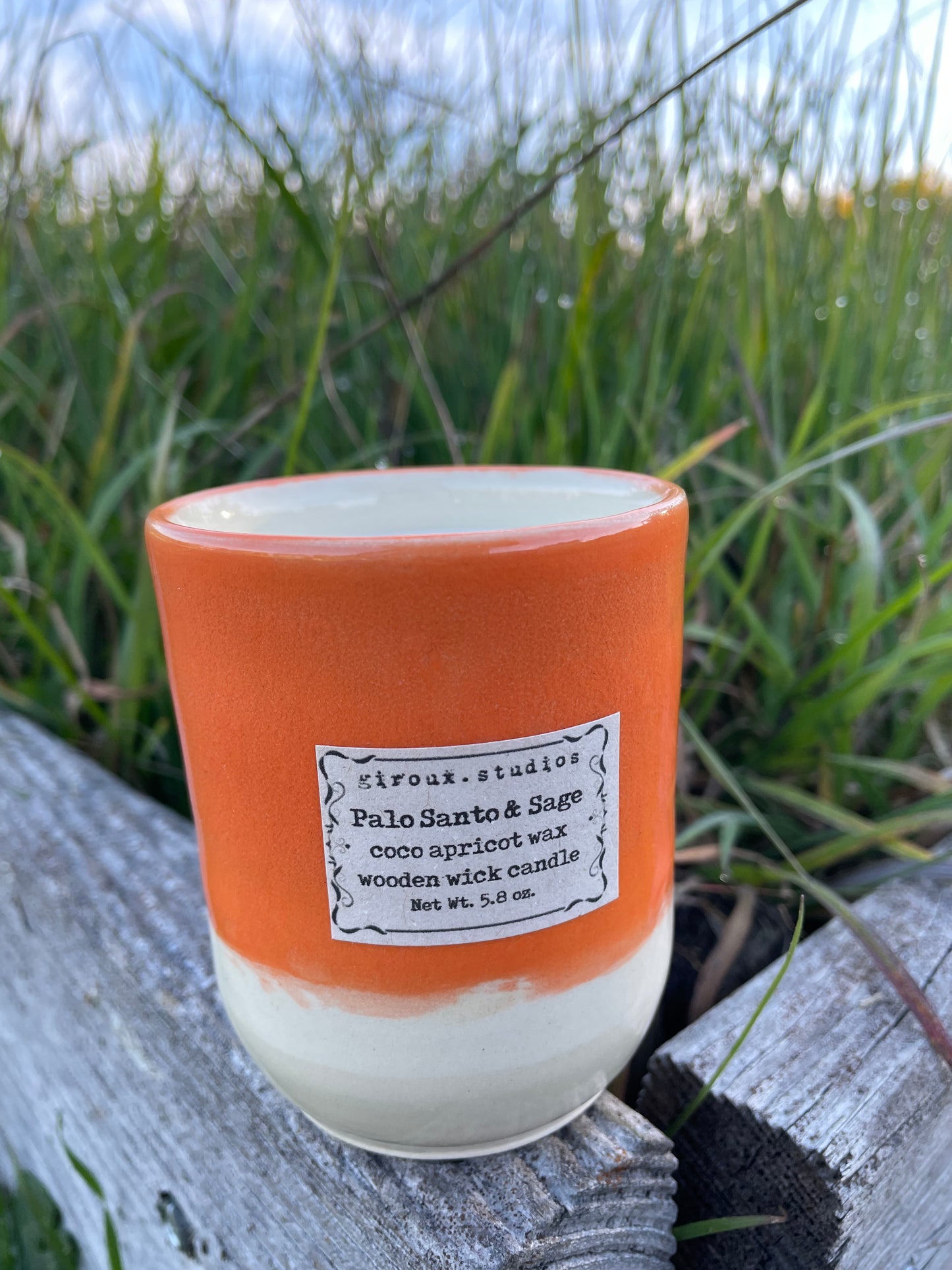 Palo Santo & Sage Wooden Wick Candle (in 2 colors)